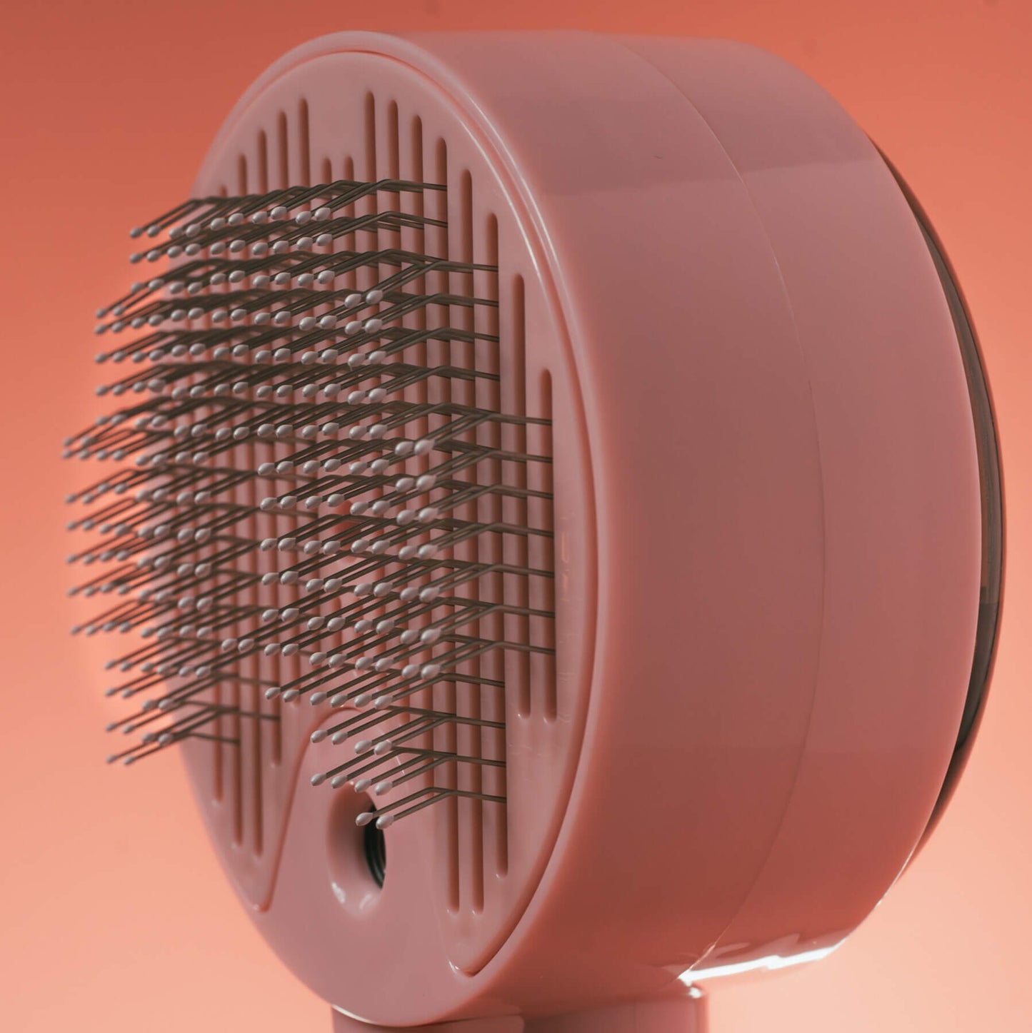Feine Bürstennadeln der Intense Groom Brush